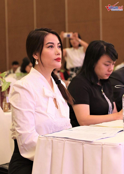 Cũng trong năm 2019, cô làm giám khảo của hạng mục phim truyện dự thi tại Liên hoan phim Việt Nam lần thứ 21. Ảnh: Vietnamnet