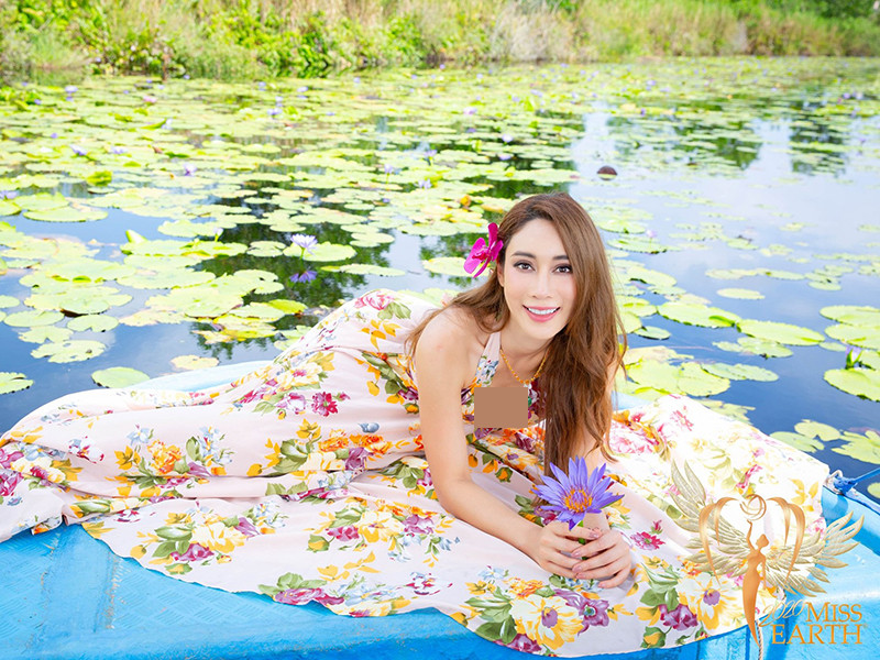 Nampetch Teeyapar - đại diện Thái Lan có thể không có khuôn mặt xinh đẹp nhất, nhưng cô chắc chắn là một trong những thí sinh được yêu thích nhờ sự cống hiến và kiến thức của mình trong các vấn đề môi trường.