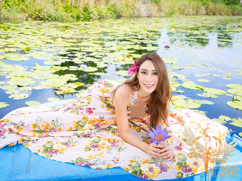 Nampetch Teeyapar - đại diện Thái Lan có thể không có khuôn mặt xinh đẹp nhất, nhưng cô chắc chắn là một trong những thí sinh được yêu thích nhờ sự cống hiến và kiến thức của mình trong các vấn đề môi trường.