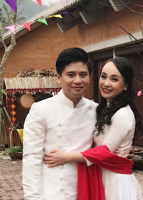 Cặp đôi biết cách gạt bỏ cái tôi, tôn trọng và chia sẻ trên quan điểm xây dựng, không áp đặt hay cấm đoán khi có mâu thuẫn nhỏ.