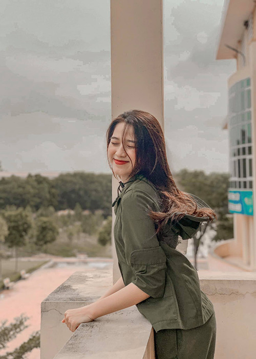 Trước khi tham gia Hoa hậu Việt Nam, Đỗ Thị Hà xin phép nhà trường tạo điều kiện nghỉ học tạm thời để tập trung thi.