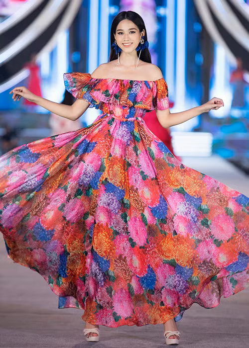 Đỗ Thị Hà là thí sinh được nhiều khán giả dự đoán sẽ đăng quang trong chung kết Hoa hậu Việt Nam 2020. Chân dài đến từ Thanh Hóa được đánh giá cao về nhan sắc, học vấn và phong độ suốt cuộc thi.