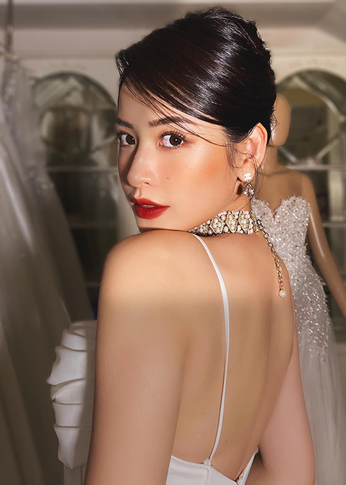 4 năm sau “Vệ sĩ Sài Gòn”, Chi Pu bị đồn hẹn hò tình cũ của bạn thân Quỳnh Anh Shyn. Trước đó, Chi Pu dính nghi vấn hẹn hò diễn viên Hàn Quốc Jin Ju Hyung.