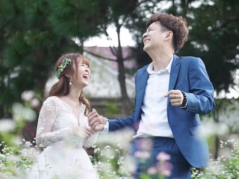 Ngô Kiến Huy còn bị đồn yêu hot girl Ribi Sachi. Khán giả cho rằng hai người đã đi du lịch Hàn Quốc vào dịp 14/2 và cùng đi Nhật Bản vào tháng 9/2019. Phía Ribi Sachi và Ngô Kiến Huy giữ thái độ im lặng trước tin đồn hẹn hò. Ảnh: Zing