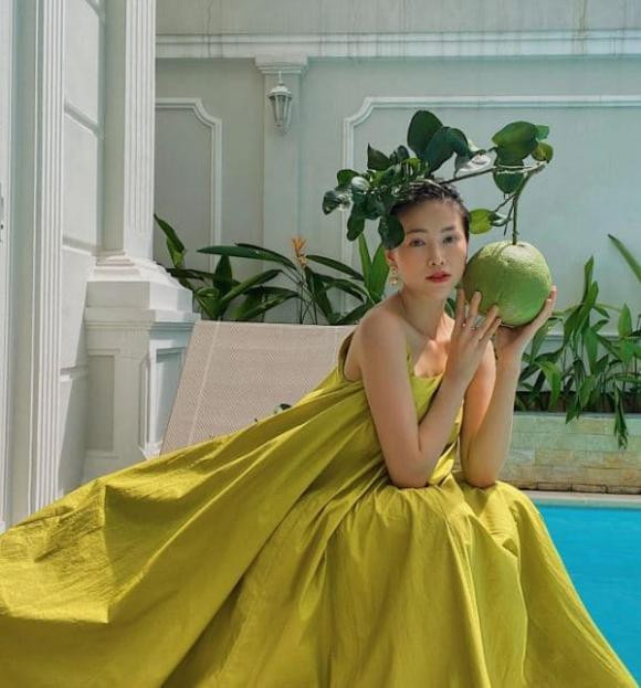 Nàng Hậu từng thừa nhận mắc bệnh cường giáp và trầm cảm. Bởi thế, có một quãng thời gian dài, cô thường xuyên đăng ảnh ở nhà.