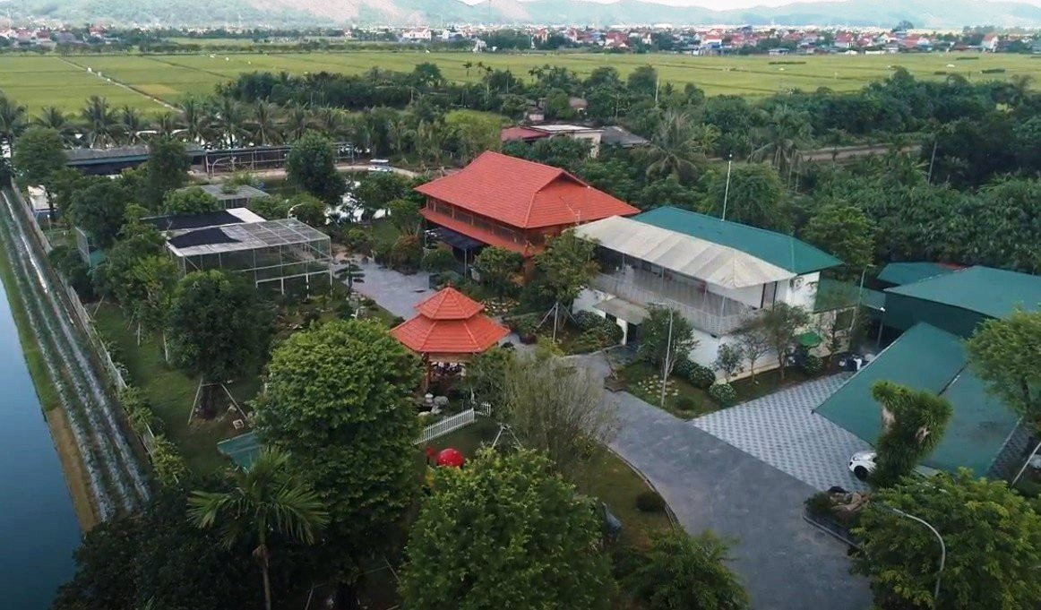 UBND xã Quang Thành xác định hành vi vi phạm của ông Nguyễn Ngọc Chiến áp dụng Điểm a, Khoản 2, Mục 1, Điều 11 Nghị định 91/2019/NĐ - CP ngày 19/11/2019 của Chính phủ quy định xử phạt hành chính trong lĩnh vực đất đai. Tuy nhiên, công trình đang tồn tại, UBND xã sẽ tiến hành mời ông Nguyễn Ngọc Chiến làm việc để tuyên truyền vận động ông Nguyễn Ngọc Chiến tự khắc phục hậu quả toàn bộ công trình vi phạm theo quy định của pháp luật.