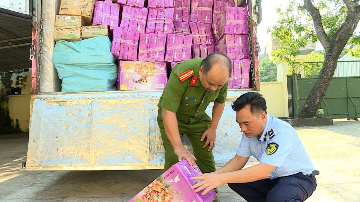 Hưng Yên: Gần 21.000 chiếc bánh Trung thu không rõ nguồn gốc Hung Yen: Gan 21.000 chiec banh Trung thu khong ro nguon goc