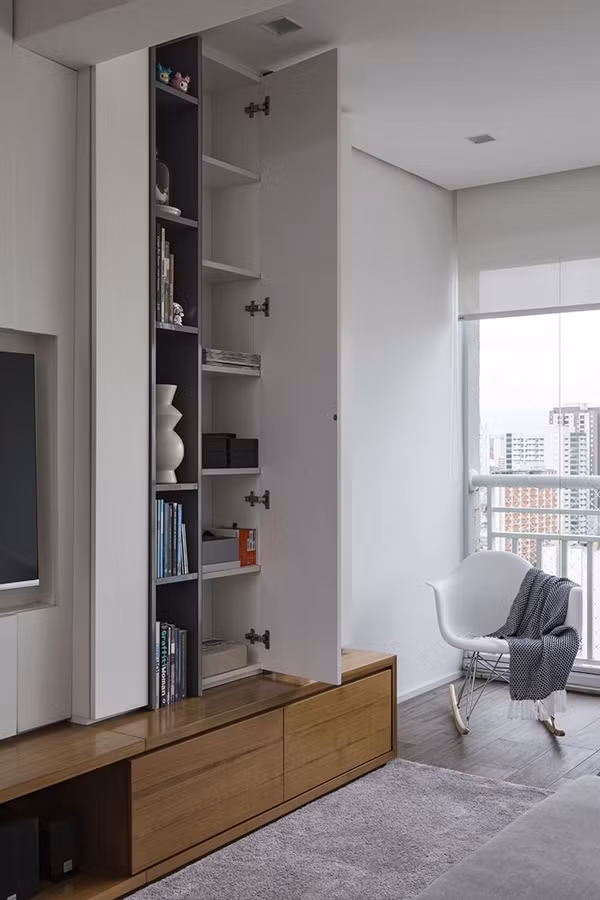 Ngoài ra, kích thước nội thất cũng được lựa chọn rất kỹ khi vừa nhỏ gọn, vừa mang những tone màu trung tính, tránh cảm giác nặng nề, chật chội cho không gian sống.