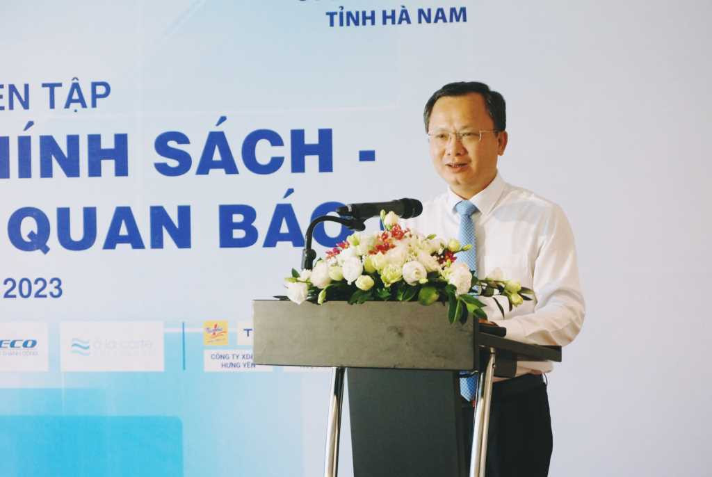 Diễn đàn Tổng Biên tập: Bắt tay thực hiện hiệu quả truyền thông chính sách - Hình 3 Dien dan Tong Bien tap: Bat tay thuc hien hieu qua truyen thong chinh sach-Hinh-3