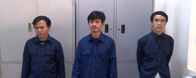 4 cán bộ Hải quan nhận hối lộ, tiếp tay nhập lậu hàng Trung Quốc - Hình 2 4 can bo Hai quan nhan hoi lo, tiep tay nhap lau hang Trung Quoc-Hinh-2