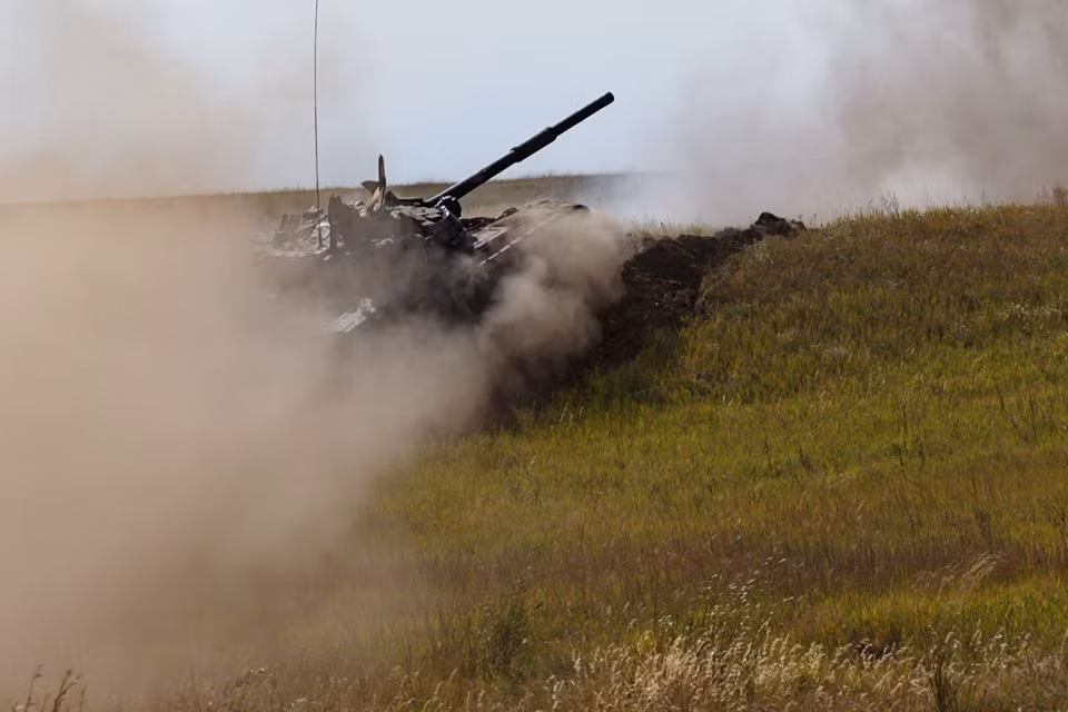 Vostok 2018 quy tụ khoảng 36.000 phương tiện chiến đấu mặt đất, 1.000 máy bay chiến đấu, vận tải, trực thăng các loại và hơn 300.000 binh sĩ.