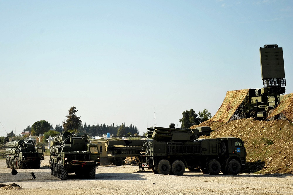 Bộ trưởng Shoigu còn cho biết thêm, với tên lửa S-300 năng lực chiến đấu của lực lượng phòng không Syria sẽ được cải thiện đáng kể, thậm chí các tổ hợp S-300 Moscow sắp chuyển giao cho Syria sẽ có cấu hình vũ khí vốn chỉ xuất hiện trên các tổ hợp S-300 của Quân đội Nga. Nguồn ảnh: Sputnik.