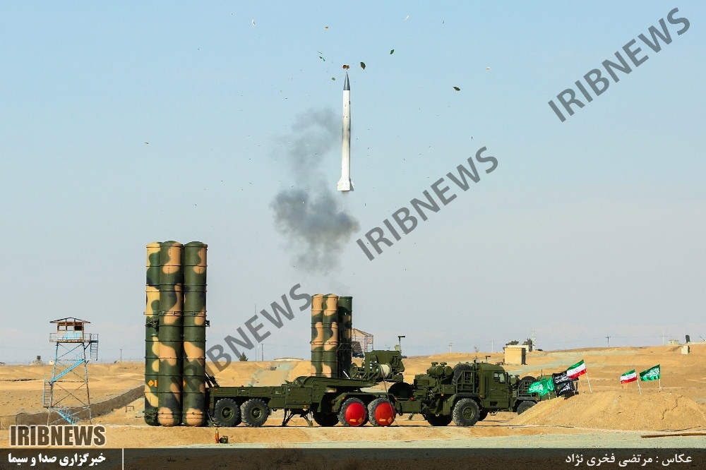 Nó có khả năng kiểm soát tới 12 xe phóng cùng lúc, ngoài ra còn có khả năng điều khiển hoạt động cho các hệ thống cũ hơn như S-200, S-75 và S-125 hiện tại điều có trong biên chế của lực lượng phòng không Syria. Nguồn ảnh: pressshia.com..