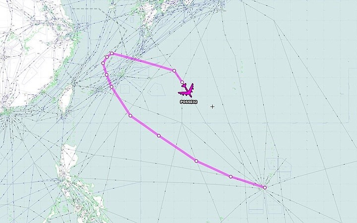 Trong tháng 8/2018, B-52 của Mỹ nhiều lần bay qua Biển Đông. Aircraft Spots đăng trên Twitter biểu đồ về hành trình của B-52 sau khi cất cánh từ Căn cứ Không quân Andersen trên đảo Guam hôm 23/8.