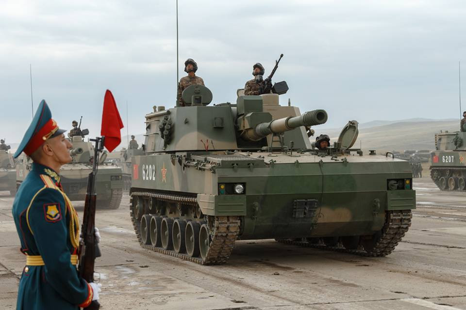 Pháo tự hành 122mm PLZ-07 của Quân đội Trung Quốc tại thao trường Tsugol. Nguồn ảnh: Bộ Quốc phòng Nga.