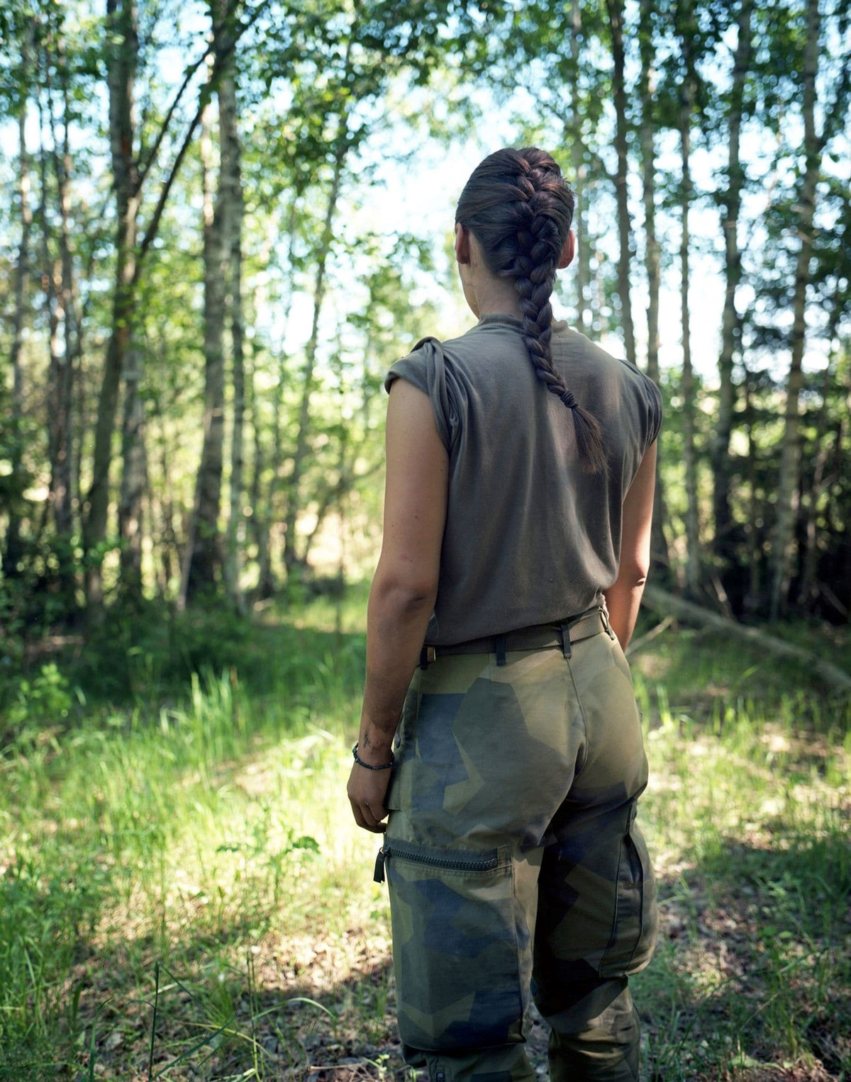 Chế độ nghĩa vụ quân sự được thực hiện trở lại ở Thụy Điển hồi tháng 3/2017, với 4.000 thanh niên được chọn mỗi năm để nhập ngũ, bắt đầu từ năm 2018. Trong ảnh là hai binh sĩ thuộc lực lượng Thụy Điển trên đảo Gotland.