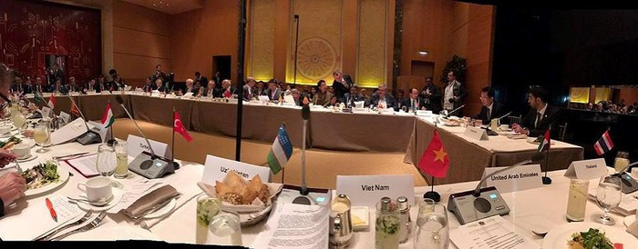 Tam anh ngu gat va cach chop mat o Lien Hop Quoc