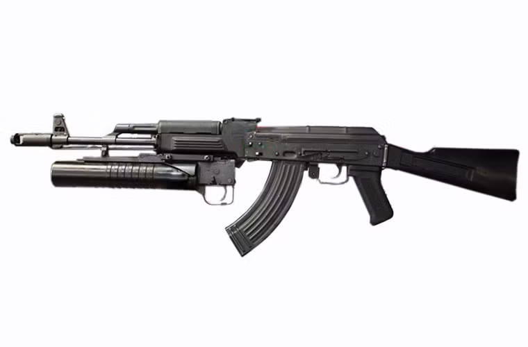 Dù vậy ở thời điểm đó, công nghiệp quốc phòng Việt Nam vẫn xem xét phương án hiện địa hóa súng trường tấn công AKM đang có trong biên chế với các biến thể AKM-VN và STL-1A. Hình ảnh về STL-1A cũng dần xuất hiện trong các triển lãm quốc phòng lớn của Việt Nam trong thời gian gần đây, thế nhưng thông số kỹ thuật của mẫu súng này lại không được tiết lộ.