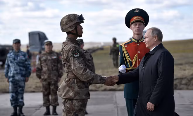My trung phat Trung Quoc vi mua chien dau co, ten lua tu Nga