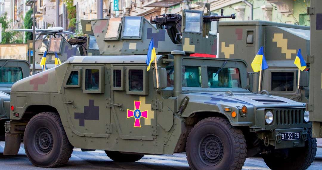 Deutschlandfunk cho biết, quan điểm của các nhà báo Đức phản ánh tâm trạng thực sự đang hiện diện ở châu Âu. Và đó không chỉ là ý kiến của các nhà báo, mà là tâm trạng lo lắng thực sự của cả giới lãnh đạo và người dân châu Âu khi phải đối mặt với lệnh trừng phạt mới của Mỹ đối với Nga và việc Mỹ cấp vũ khí sát thương cho Ukraine. Nguồn ảnh: defence-blog.