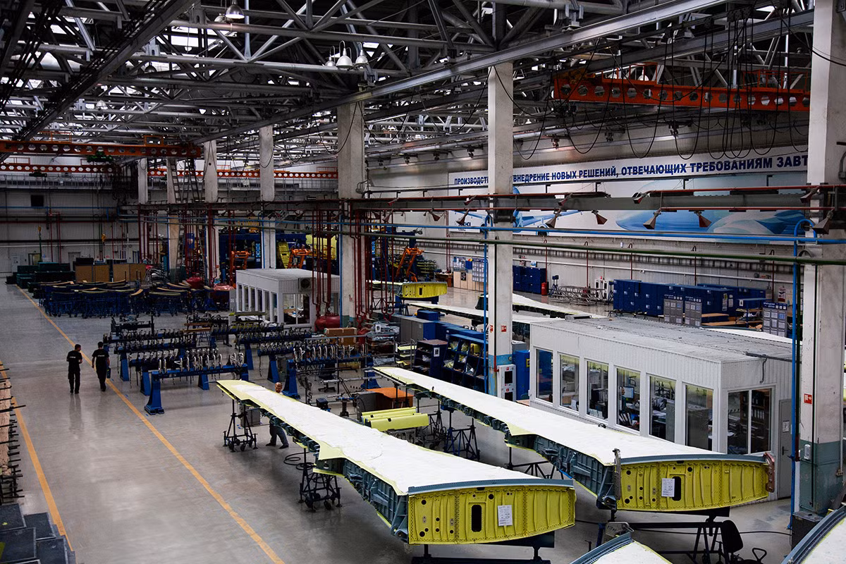 Ngoài sản xuất chiến đấu cơ, nhà máy Komsomolsk-na-Amure còn sản xuất dòng máy bay chở khách thương mại Sukhoi Superjet 100 cho thị trường xuất khẩu và nội địa Nga. Nguồn ảnh: Zvezda.