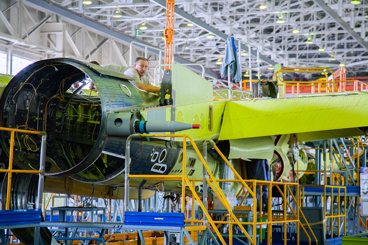 Tại Komsomolsk-na-Amure, người ta không chỉ sản xuất Su-35 mà còn nhiều dòng chiến đấu cơ tiên tiến khác như Sukhoi Su-30SM, Sukhoi Su-57 – chiến đấu cơ thế hệ 5 đầu tiên của Nga. Nguồn ảnh: Zvezda.