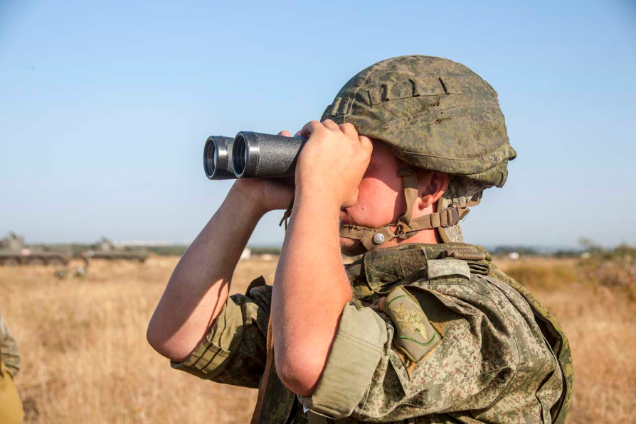 Hiện tại Quân đội Nga đang sở hữu ít nhất 750 đơn vị pháo 2A65 Msta-B trong biên chế, ngoài khả năng bắn các loại đạn pháo 152mm thông thường, nó còn được cho là có khả năng triển khai cả vũ khí hạt nhân chiến thuật. Nguồn ảnh: Bộ Quốc phòng Nga.