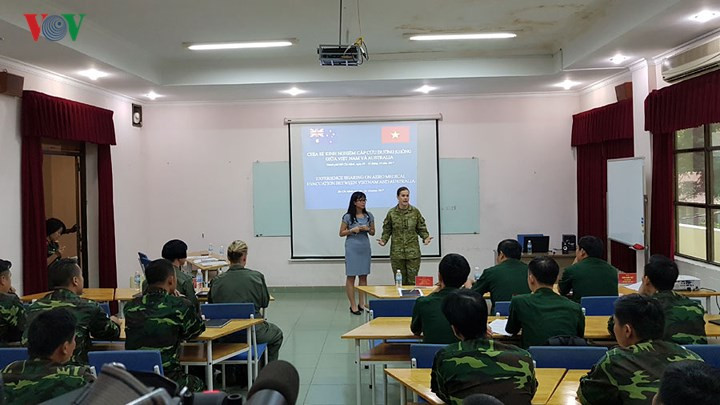 Năng lực ngoại ngữ của các thành viên Bệnh viện dã chiến 2.1 được nâng lên đáng kể thông qua các buổi đào tạo ngoại ngữ chuyên ngành của Australia, New Zealand.