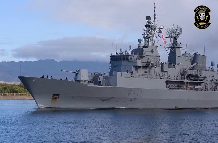 HMNZS Te Mana F111 chính thức gia nhập Hải quân New Zealand từ tháng 12/1999 và là tàu thứ hai thuộc lớp tàu khu trục Anzac của New Zealand. Tuy nhiên, so với một tàu khu trục 3.600 các tàu Anzac sở hữu sức mạnh không quá ấn tượng, thậm chí nó còn không được trang bị tên lửa chống hạm. Nguồn ảnh: US Military News &amp; Video.