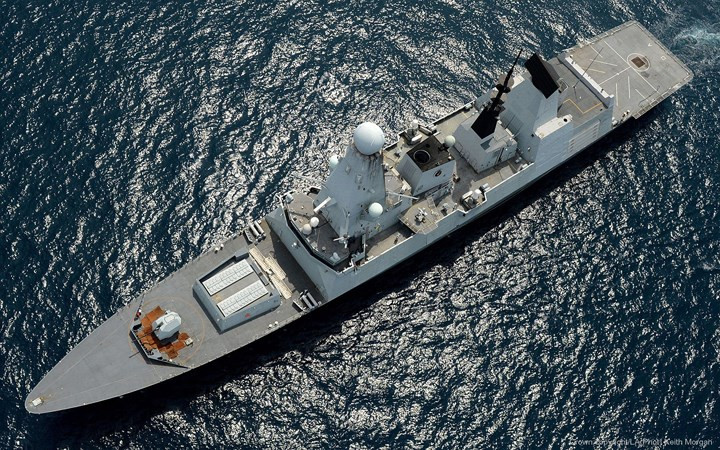 Tàu khu trục Type-45 dài 152m, rộng 21m, giãn nước 8.500 tấn. Ảnh: Seaforces.