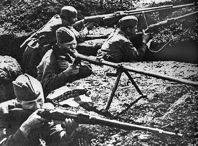 Trận chiến Prokhorovka (nằm trong khuôn khổ trận Kursk) xảy ra vào ngày 12/7/1943 gần Prokhorovka, cách Kursk 87km về phía đông nam.