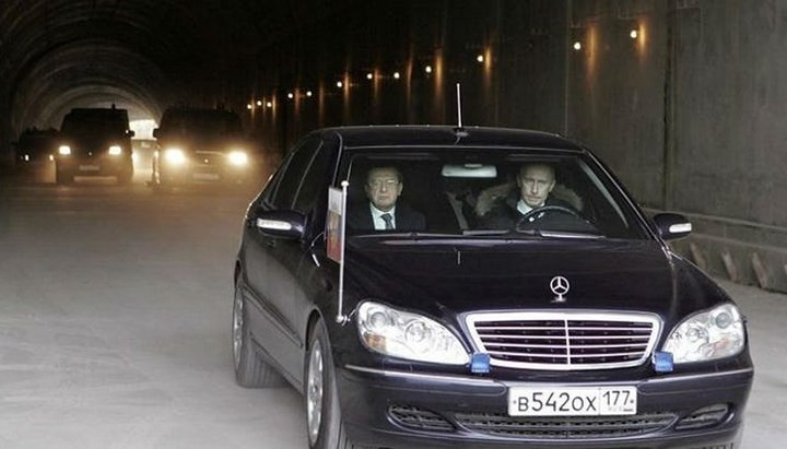  Tổng thống Putin đam mê xe hơi. Người ta đồn đoán rằng ông sở hữu một bộ sưu tập ô tô con đắt tiền.