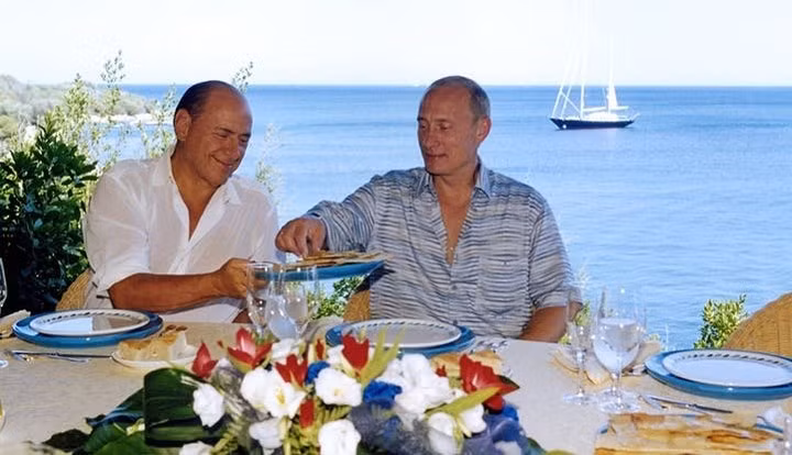 Tổng thống Putin không thuộc tuýp người chỉ biết làm mà không biết nghỉ ngơi và thư giãn. Không hiếm hình ảnh Tổng thống Putin đi nghỉ sành điệu như thế này.