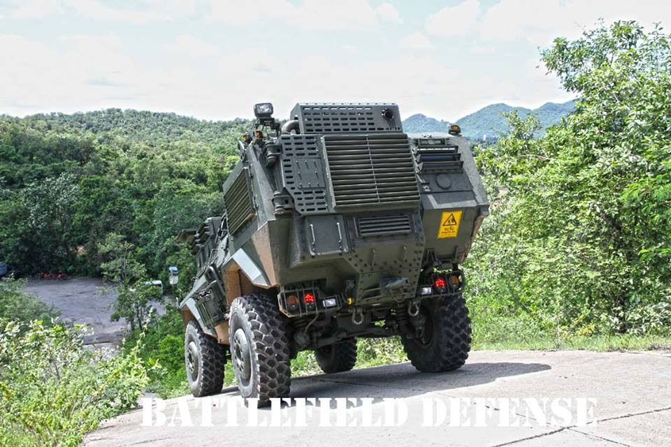 Thông tin chi tiết về gói nâng cấp HVM-150 cũng chỉ mới được công ty Panus Assembly giới thiệu tới công chúng trong tháng 9 này, sau khi nó đã hoàn tất các bài thử nghiệm do Quân đội Thái Lan đưa ra. Và về cơ bản HVM-150 vẫn sẽ sử dụng khung gầm bọc thép 4x4 của V-150 đi kèm một số thay đổi về thiết kế lớp giáp bảo vệ và nội thất bên trong xe. Nguồn ảnh: Battlefield Defense.