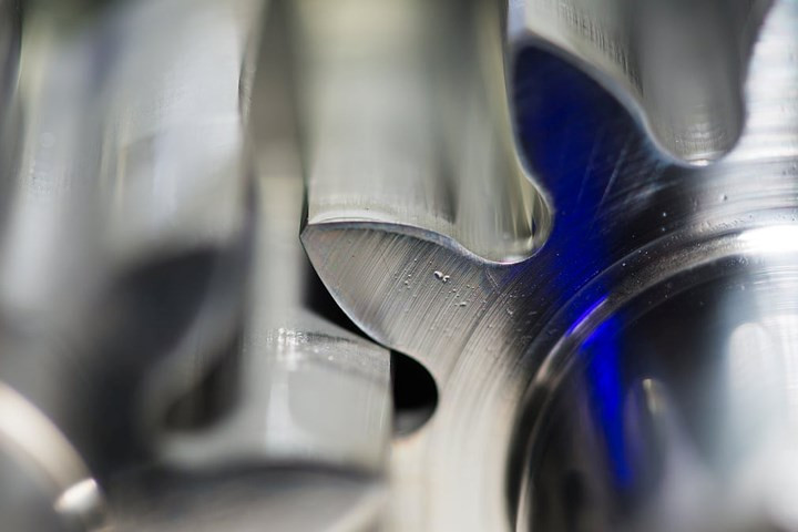 Cận cảnh chi tiết bánh răng trên một chiếc máy bay của Không quân Hoàng gia Anh.