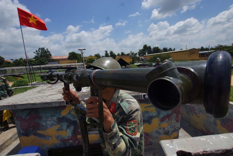 Bám sát mục tiêu trên không