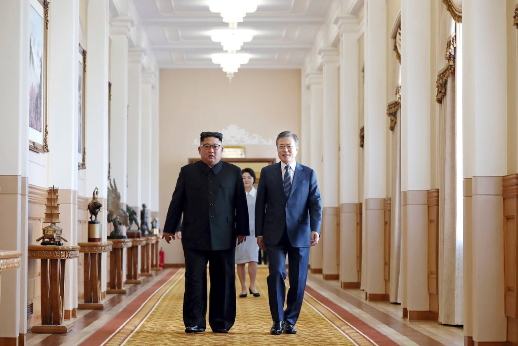 Ông Moon dự kiến lên đường về nước sáng sớm 20/9. Tuy nhiên, Nhà Xanh cho hay lịch trình quay về có thể bị trì hoãn để ông tham dự một sự kiện hữu nghị cùng nhà lãnh đạo Triều Tiên và còn phụ thuộc vào kết quả hội đàm. Ảnh: Getty.