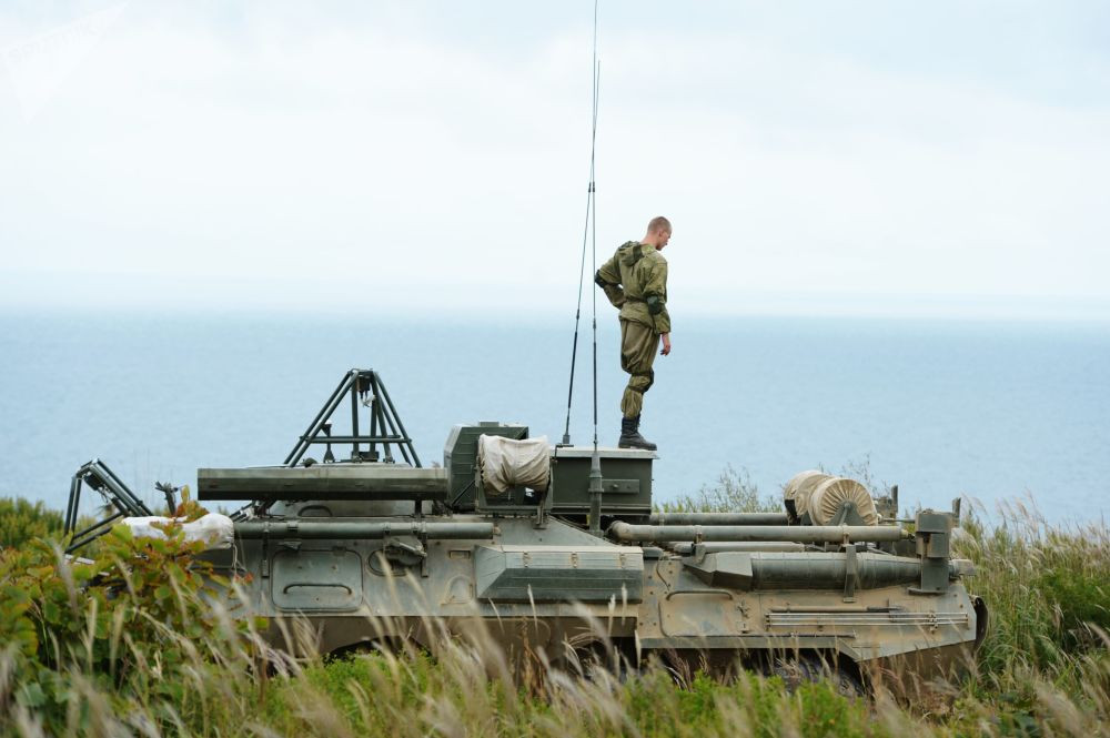 Theo thông báo của Bộ Quốc phòng Nga, tham gia tập trận Vostok-2018 có các lực lượng của Quân khu miền Đông và Quân khu Trung tâm, Hạm đội Phương Bắc, Hạm đội Thái Bình Dương, các đơn vị thuộc Lực lượng Đổ bộ-đường không (VDV), đơn vị hàng không tầm xa và hàng không vận tải-quân sự của Không quân-Vũ trụ (VKS) của Nga. Nguồn ảnh: Sputnik.