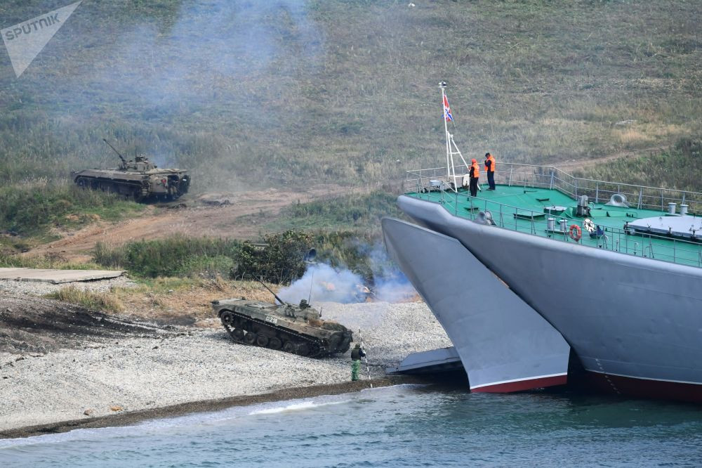 Cuộc tập trận Vostok-2018 đã diễn ra từ ngày 11 đến 17-9 tại vùng Viễn Đông của Nga và các vùng biển lân cận thuộc Thái Bình Dương dưới sự chỉ huy của Bộ trưởng Quốc phòng Nga Sergei Shoigu. Nguồn ảnh: Sputnik.