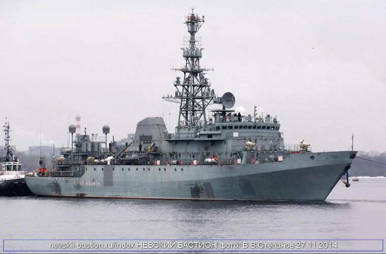 Bản thân tàu Yuri Ivanov cũng mới được nâng cấp gần đây và các thành phần chiến đấu trên tàu chưa bao giờ được Hải quân Nga công bố. Năng lực tác chiến điện tử của con tàu này cũng được Hải quân Nga mô tả là độc nhất vô nhị và hoạt động gần như là một mắt thần trên biển. Nguồn ảnh: bastion-karpenko.