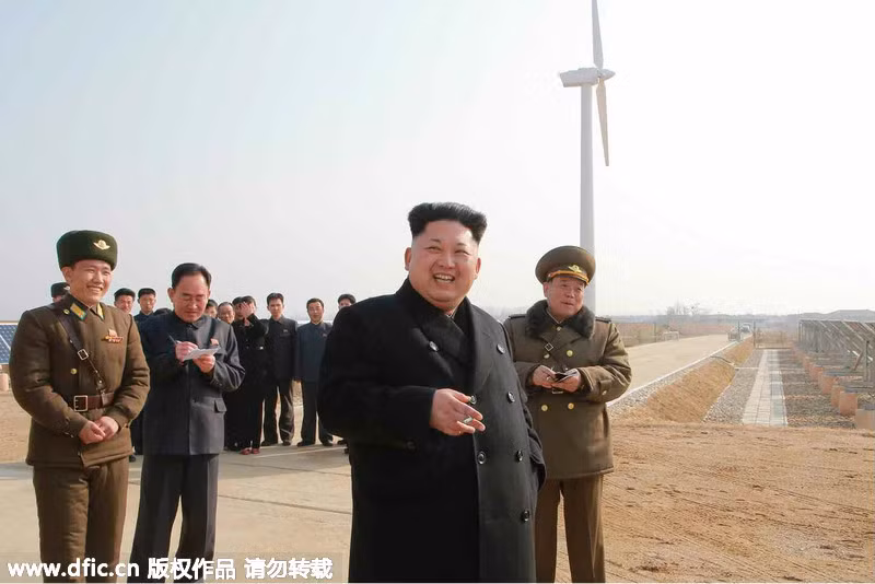 Chuyến thăm của ông Kim Jong-un cũng hé lộ một điều về căn cứ không quân của Triều Tiên, có lẽ không chỉ nơi đây mà nhiều nơi khác được trang bị hệ thống năng lượng gió, điện mặt trời.