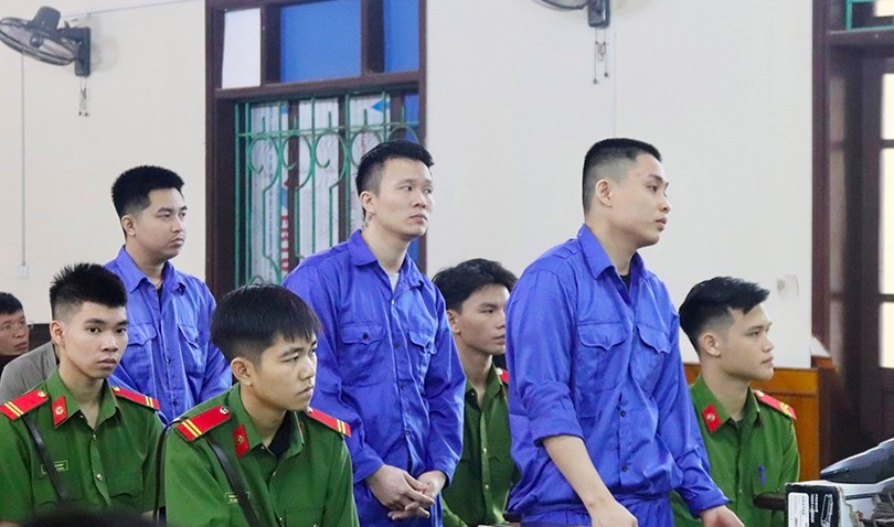 Vận chuyển thuê ma túy, ba đối tượng bị tuyên án tử hình Van chuyen thue ma tuy, ba doi tuong bi tuyen an tu hinh