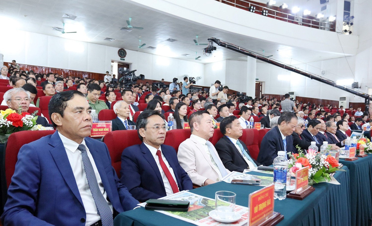 Ha Tinh long trong ky niem 120 nam ngay sinh Tong Bi thu Tran Phu-Hinh-2