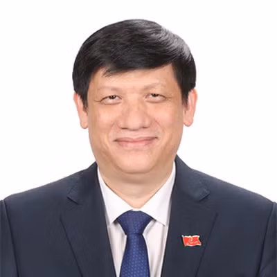 Bộ trưởng Bộ Y tế Nguyễn Thanh Long (sinh ngày: 3/9/1966) quê quán: xã Bạch Long, huyện Giao Thủy, tỉnh Nam Định. Chức vụ: Ủy viên Trung ương Đảng; Bộ trưởng Bộ Y tế. Trình độ chuyên môn: Giáo sư, Tiến sĩ Y học.