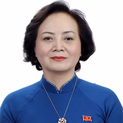  Bộ trưởng Bộ Nội vụ, Phó Ban Tổ chức Trung ương Phạm Thị Thanh Trà (sinh ngày: 21/1/1964) quê quán: xã Nam Yên, huyện Nam Đàn, Nghệ An. Chức vụ: Ủy viên Trung ương Đảng, Bộ trưởng Bộ Nội vụ, Phó Ban Tổ chức Trung ương. Trình độ chuyên môn: Thạc sĩ Quản lý giáo dục, Cử nhân Sư phạm.