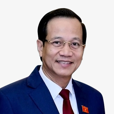  Bộ trưởng Lao động - Thương binh và Xã hội Đào Ngọc Dung (sinh ngày: 6/6/1962) quê quán: xã Nhân Mỹ, huyện Lý Nhân, tỉnh Hà Nam. Chức vụ: Ủy viên Trung ương Đảng; Bộ trưởng Bộ Lao động - Thương binh và Xã hội. Trình độ chuyên môn: Thạc sĩ Quản lý Hành chính công, Cử nhân Luật.