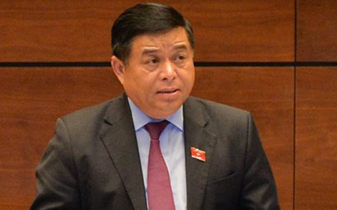  Bộ trưởng Bộ Kế hoạch và Đầu tư Nguyễn Chí Dũng (sinh ngày: 5/8/1960) quê quán: xã Mai Phụ, huyện Lộc Hà, tỉnh Hà Tĩnh. Trình độ: Tiến sĩ Kinh tế. Chức vụ: Ủy viên Trung ương Đảng; Bộ trưởng Bộ Kế hoạch và Đầu tư.