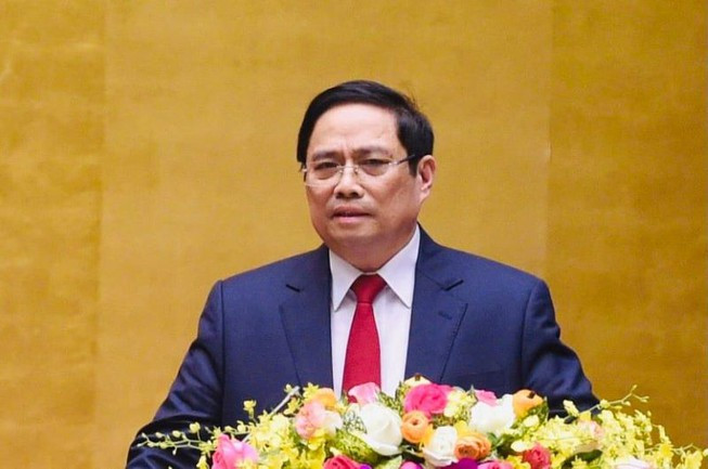 Ông Phạm Minh Chính sinh ngày 10/12/1958; quê ở xã Hoa Lộc, huyện Hậu Lộc, tỉnh Thanh Hoá; trình độ Phó Giáo sư, Tiến sĩ Luật, Kỹ sư Xây dựng.