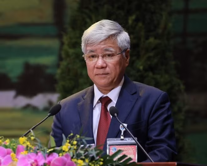 Theo đó, nhân sự được hiệp thương cử tham gia Ủy ban, Đoàn Chủ tịch và giữ chức Chủ tịch Ủy ban Trung ương MTTQ Việt Nam nhiệm kỳ 2019-2024 là ông Đỗ Văn Chiến, Bí thư Trung ương Đảng, Bí thư Đảng đoàn MTTQ Việt Nam.