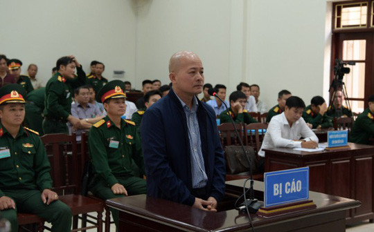 Y an so tham voi Ut “troc” Dinh Ngoc He va dong pham